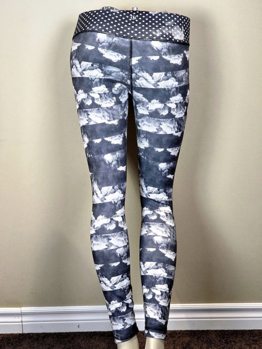 Lululemon High Times Pant Rare High Rise Like New